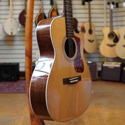 Guild OM-140CE Orchestra Acoustic-Electric Guitar w/Padded Gig Bag image 2