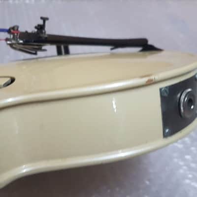 Alvarez Electric Violin image 5