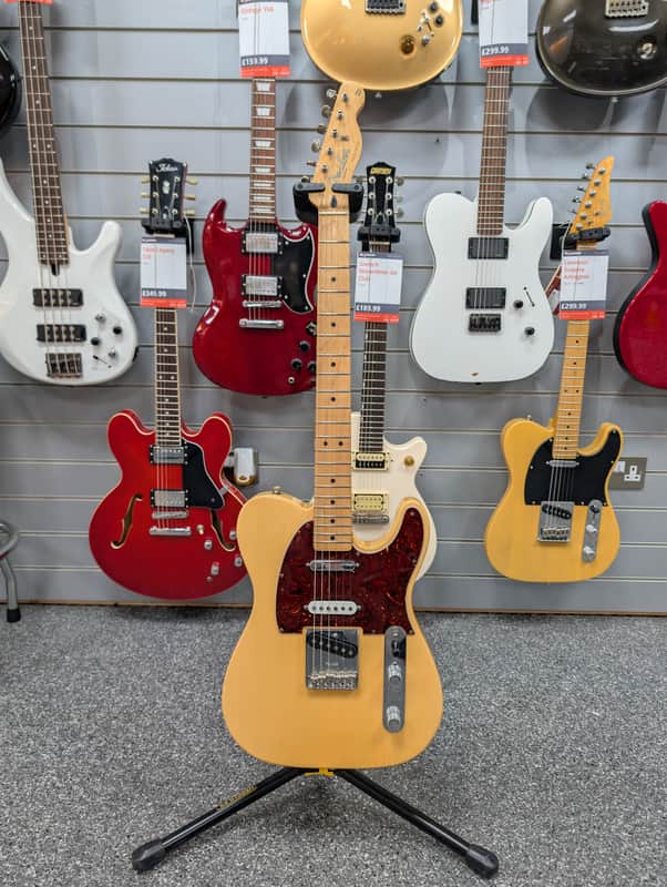 Fender Deluxe Nashville Telecaster with maple Fretboard 2005 - 2016 - Honey Blonde