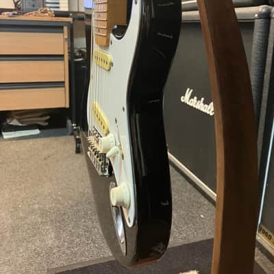 Fender MST-32 Mini Stratocaster MIJ Early 1990s - Black image 3