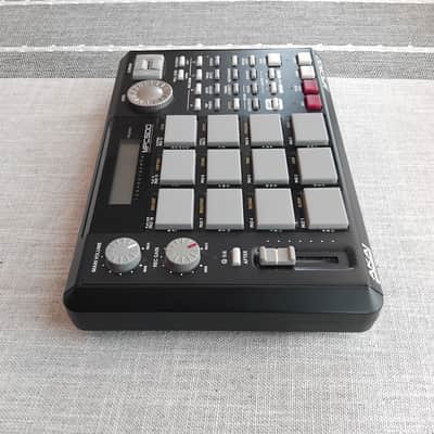 Akai MPC500 - with box and power supply image 6