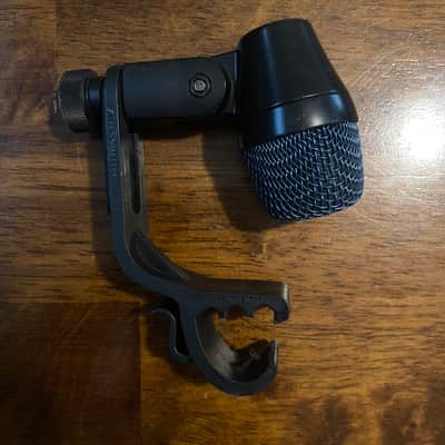 Sennheiser e904 Cardioid Dynamic Drum Microphone with Rim Clip 2004 - Present - Black image 2