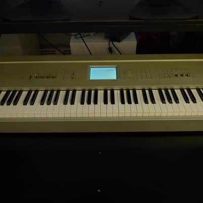 Korg Triton Pro X 88-Key 62-Voice Polyphonic Workstation 1999 - 2000 - Silver