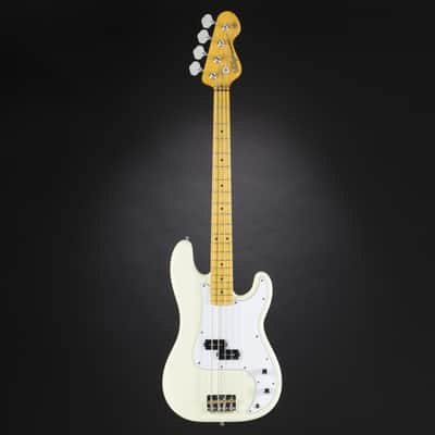 Vintage Reissued V4MVW Vintage White - 4-String Electric Bass image 2