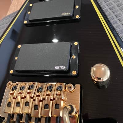 Jackson MJ Series Rhoads RR24MG 2023 Black with Yellow Pinstripes image 24