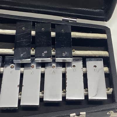 Jenco 1 1/2” Wide Bar Glockenspiel 2.5 Octaves in Case G-C image 9