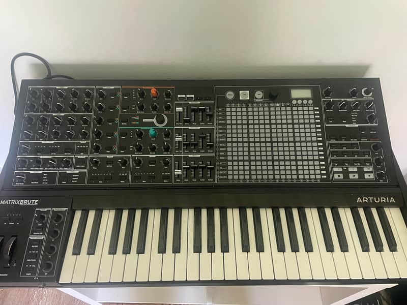 Arturia Matrix Brute Synthesizer 2020 - Black image 1
