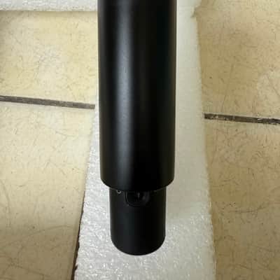 Shure AD2 Handheld Transmitter (G57: 470–616 MHz), worldwide shipping image 3