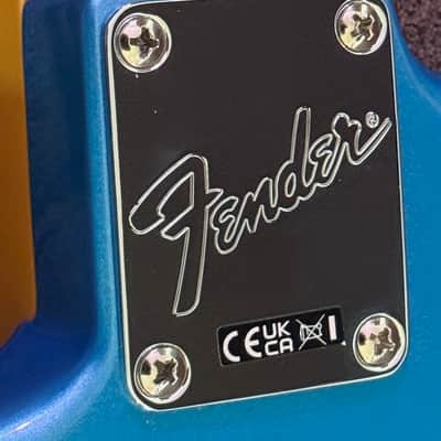 Fender American Professional Classic Stratocaster w/Deluxe Fender Gig Bag, COA, & Case Candy - 2025 Model in Faded Lake Placid Blue image 15