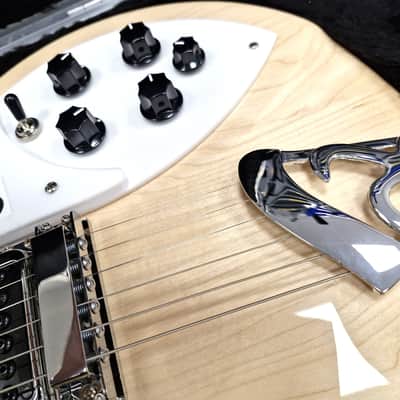 Rickenbacker 330 - Mapleglo - inc Case image 4