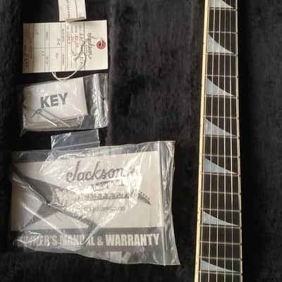 Jackson USA Select Series KV2 King V 2003 - 2015 - Snow White image 15