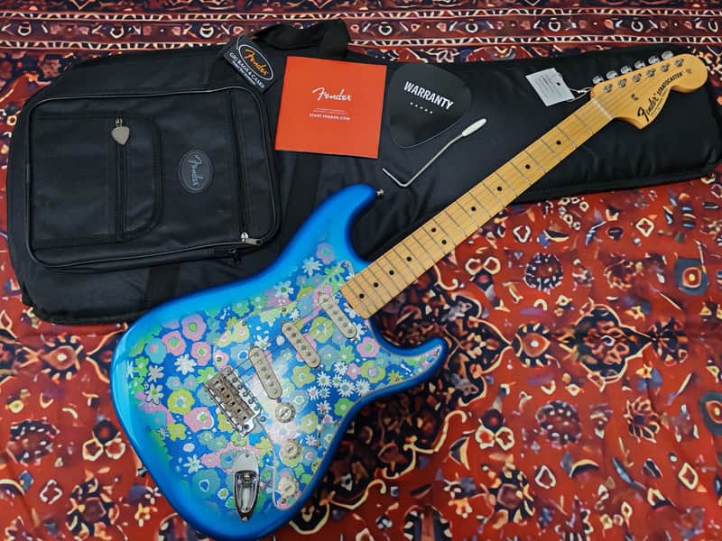 *NEW IN BOX* 2025 Fender Japan Limited Edition Stratocaster Blue Flower - low tariffs image 1