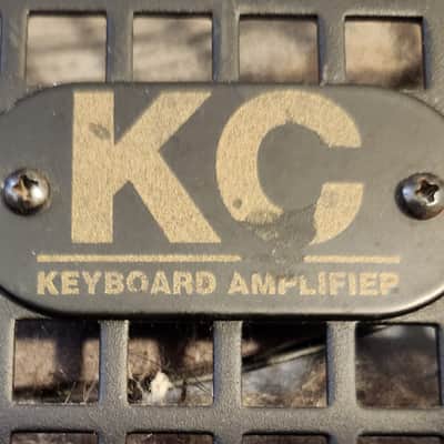 Roland KC-150 2001 - Black Carpet image 3