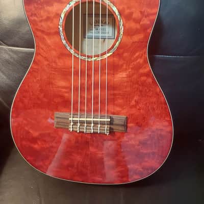Lanikai Quilted Maple Guitelele | Trans Red image 2