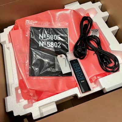 MARK LEVINSON No 5805 INTEGRATED AMPLIFIER 2x125 WATTS WITH PHONO STAGE image 8