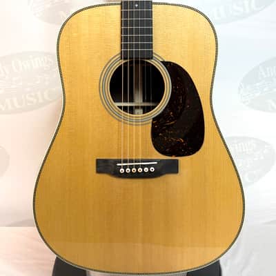 Martin Standard Series HD-28E with Fishman Electronics - Natural image 1