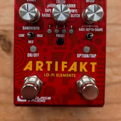 Source Audio Artifakt Lo-fi Elements 2024 imagen 1