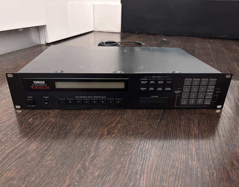 Yamaha TX802 FM Tone Generator | Reverb France