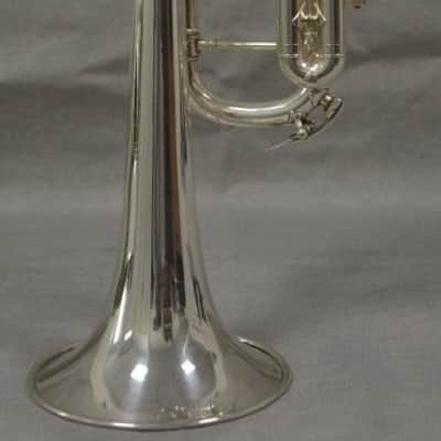 Trompeta Bach Stradivarius 72 estrella plateada en muy estado. image 18