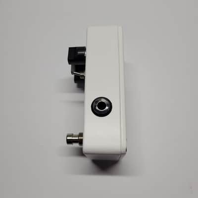 JHS 3 Series Delay - White image 3