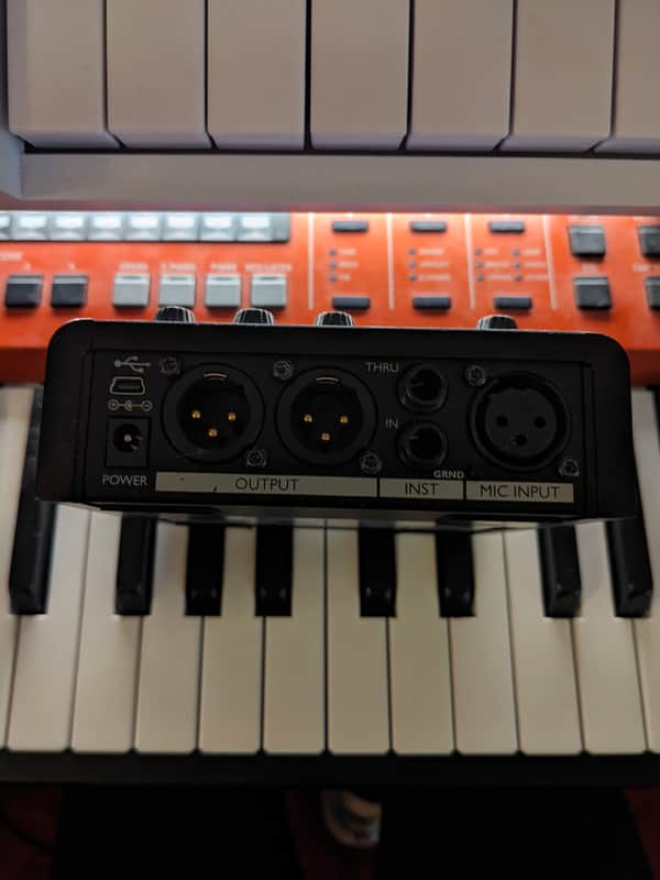 TC Helicon VoiceTone Synth 2009 - 2014 - Black | Reverb