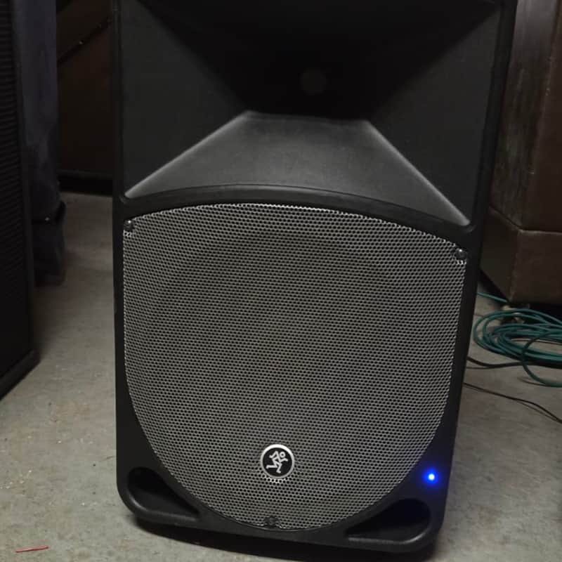 Mackie TH-12A 12" 400-Watt 2-Way Powered Loudspeaker 2011 - 2014 - One (1) image 1