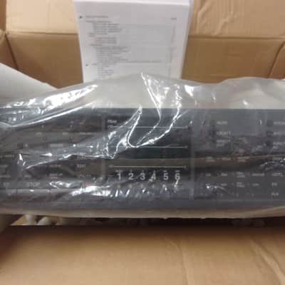 Mint in Box/ Hardly Used Vestax HDR-6 Rack Mt. 6-Track Recorder & Manual image 1