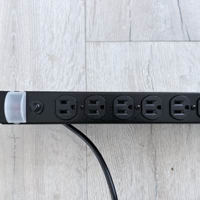 CyberPower CPS1215RMS Surge Protector & Power Strip Bild 5