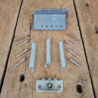 Fender Squier Tremolo with Screws and Springs - Chrome 2000s image 2