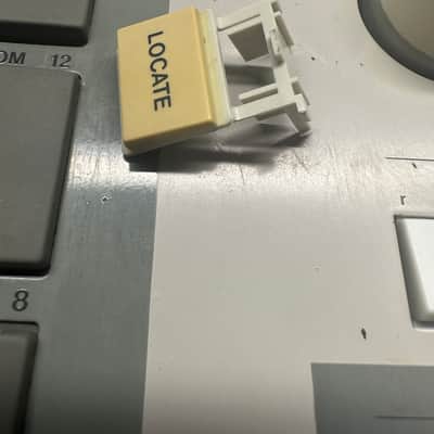Akai Mpc3000 locate button cap replacement original parts oem image 2