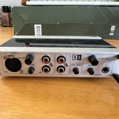 Native Instruments Audio 8 dj 2015 - Black image 2