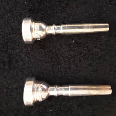 Bach Stradivarius Bb Trumpet 1975-1976 - Silver image 3