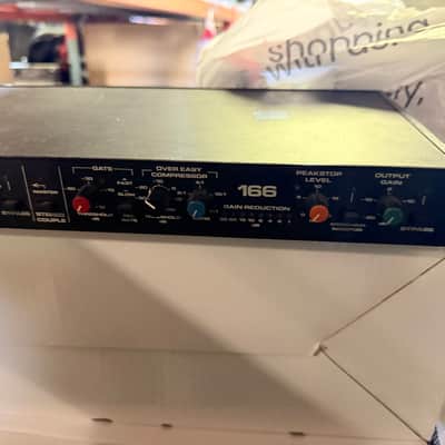 dbx 166 2-Channel Dynamics Processor | Reverb
