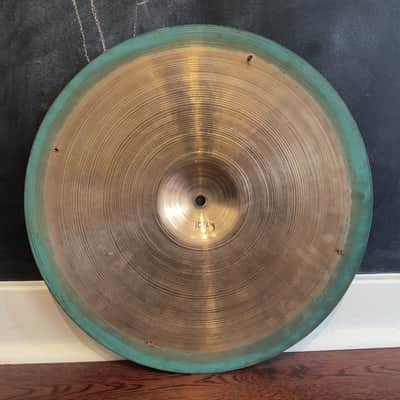 Vintage 1960s A Avedis Zildjian 16" Crash Cymbal 1020g image 2