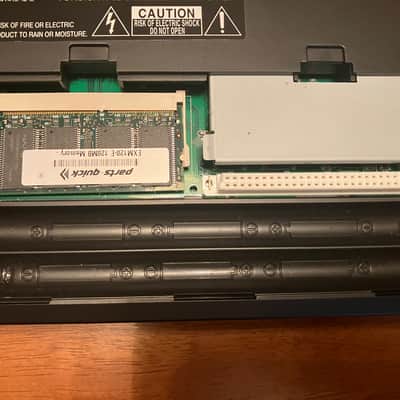 Akai MPC500 Music Production Center + Orig. Box **FOR REPAIR/PARTS-READ** image 10