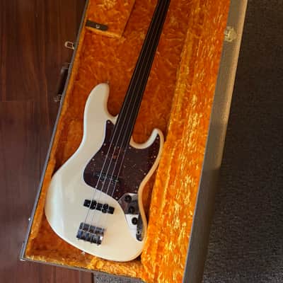 1994 Fender Jazz Bass F/L (Fretless) - White image 1