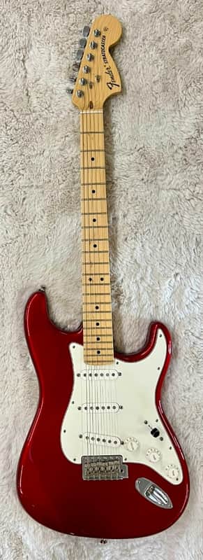 2011 Fender American Special Stratocaster , Maple Fingerboard, Candy Apple Red image 1