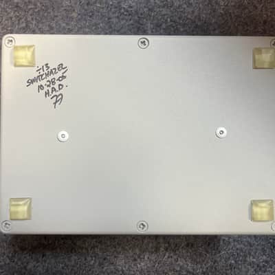 Switchazel Boutique AB/Y Switcher with Tuner Out (Preowned) image 3