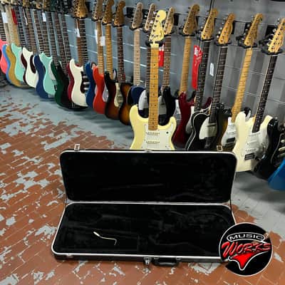Fender 1982 Stratocaster The Strat Arctic White True Vintage image 9