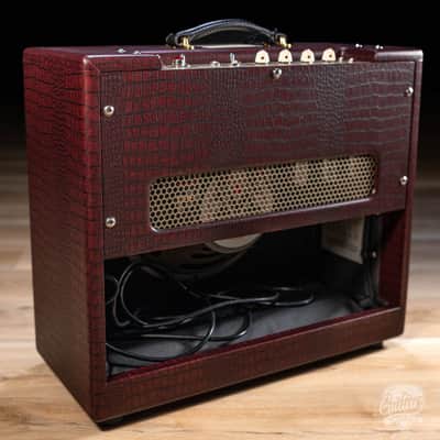 Magnatone Varsity Reverb Point-To-Point 15W 1x12” Combo Amp – Cathedral Burgundy image 6