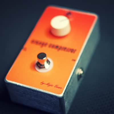 Orange Compressor Effect Pedal By Mojo Gear /Dan Armstrong's orange squeezer clone/vintage image 7