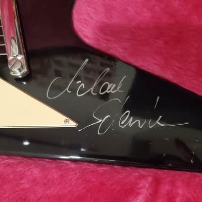 Gibson Flying V '67 with Michael Schenker autograph image 3