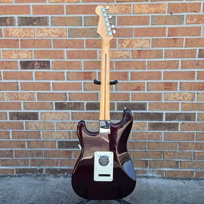Fender Standard Stratocaster w/ Rosewood Fretboard 2001 - Midnight Wine image 9