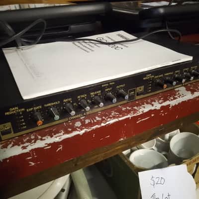 Yamaha GC2020C Compressor & Limiter