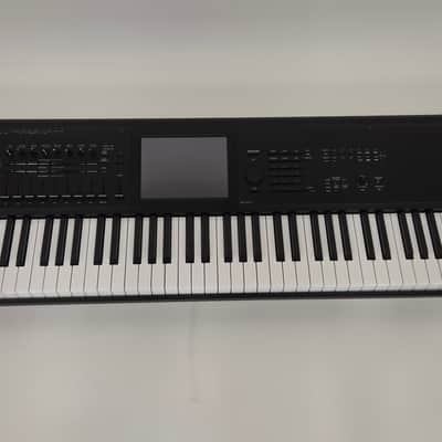 B-Stock - Korg Kronos 3 88-Key Digital Synthesizer Workstation with Weighted Keys