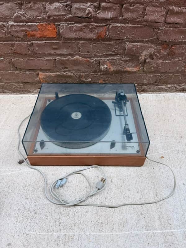Thorens TD 165 2-Speed Manual Belt-Drive Turntable — Vintage