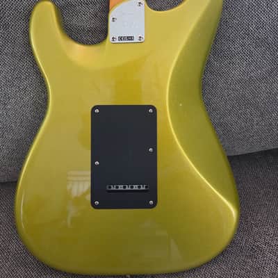 Fender American Ultra II Stratocaster HSS with Maple Fretboard 2024 - Present - Solar Flare image 5