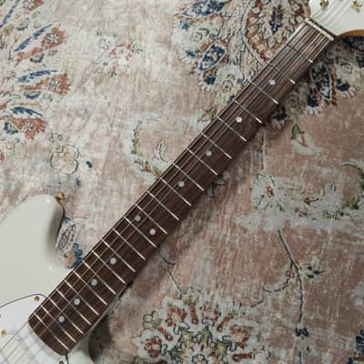 *NEW IN BOX* 2025 Fender Japan Limited Edition Traditional Collection, 60's Mustang White Pearl Gold with Matching Headstock - MIJ JD25 image 4