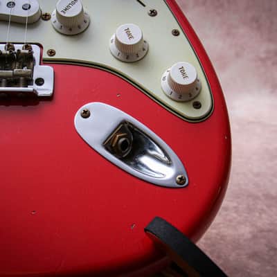 FENDER USA Custom Shop '63 Reissue Stratocaster Journeyman Relic "Fiesta Red" (2022) image 9