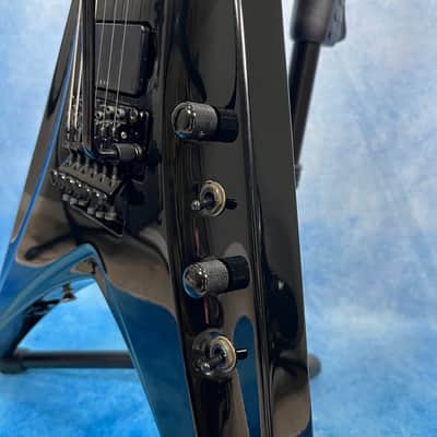 Edwards by ESP EC-105V Penicillin's Chisato Artist Model Flying V Made in Japan - 1990's image 14